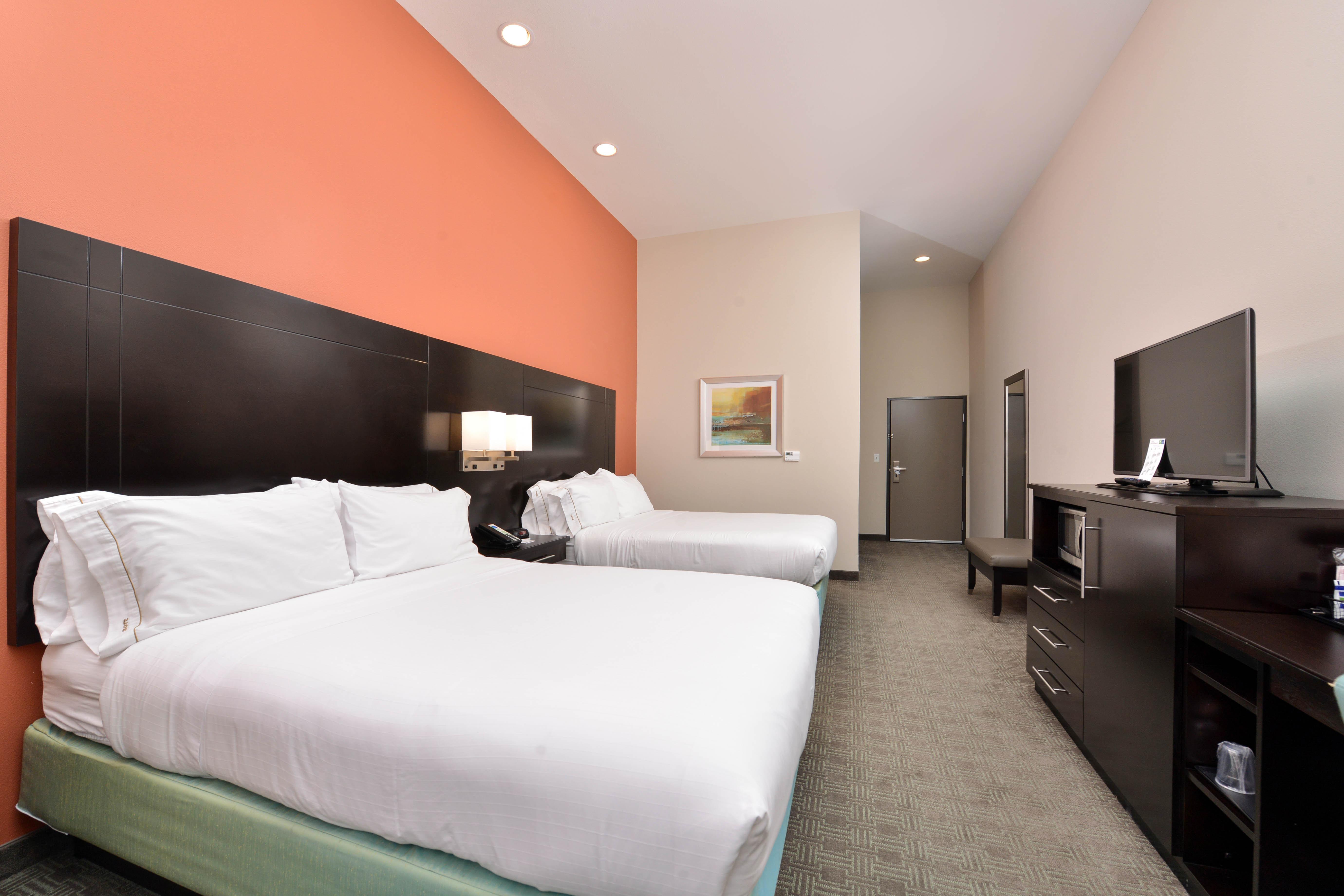 Holiday Inn Express & Suites Austin South By Ihg Exterior photo