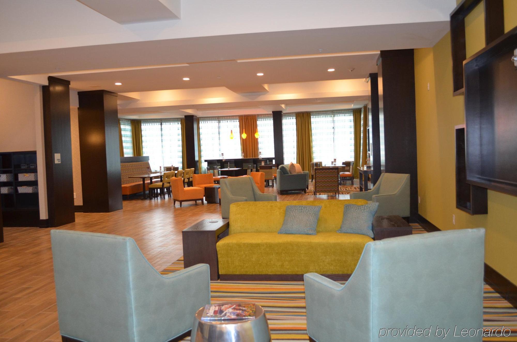 Holiday Inn Express & Suites Austin South By Ihg Exterior photo